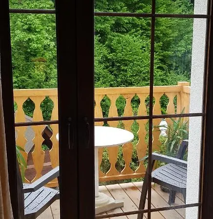 Basinek 3* موشينا