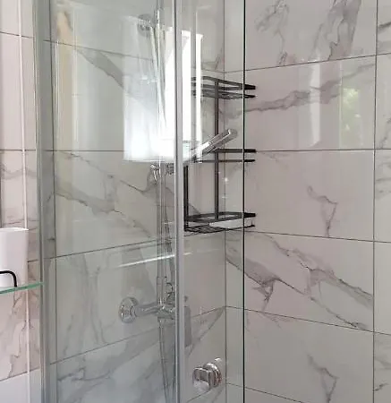 Basinek فندق مبيت وإفطار