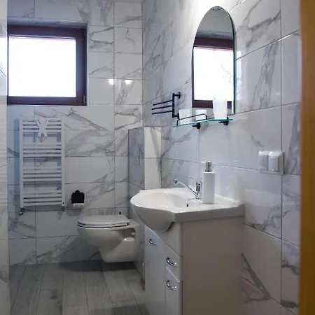 Basinek 3* موشينا