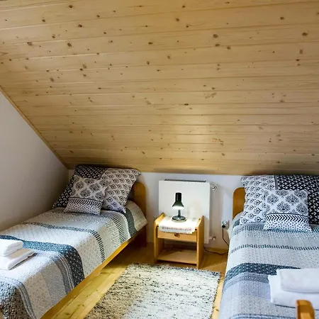 Bed & Breakfast Basinek *