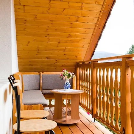 Basinek فندق مبيت وإفطار موشينا